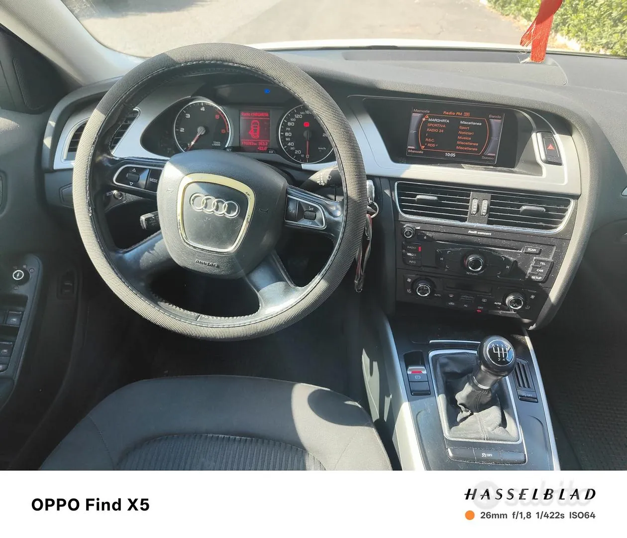 Audi A4 2011 photo 2