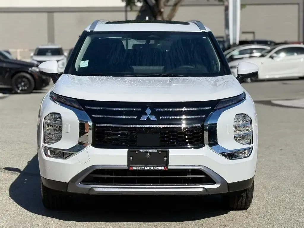 Mitsubishi Outlander 2026 photo 3