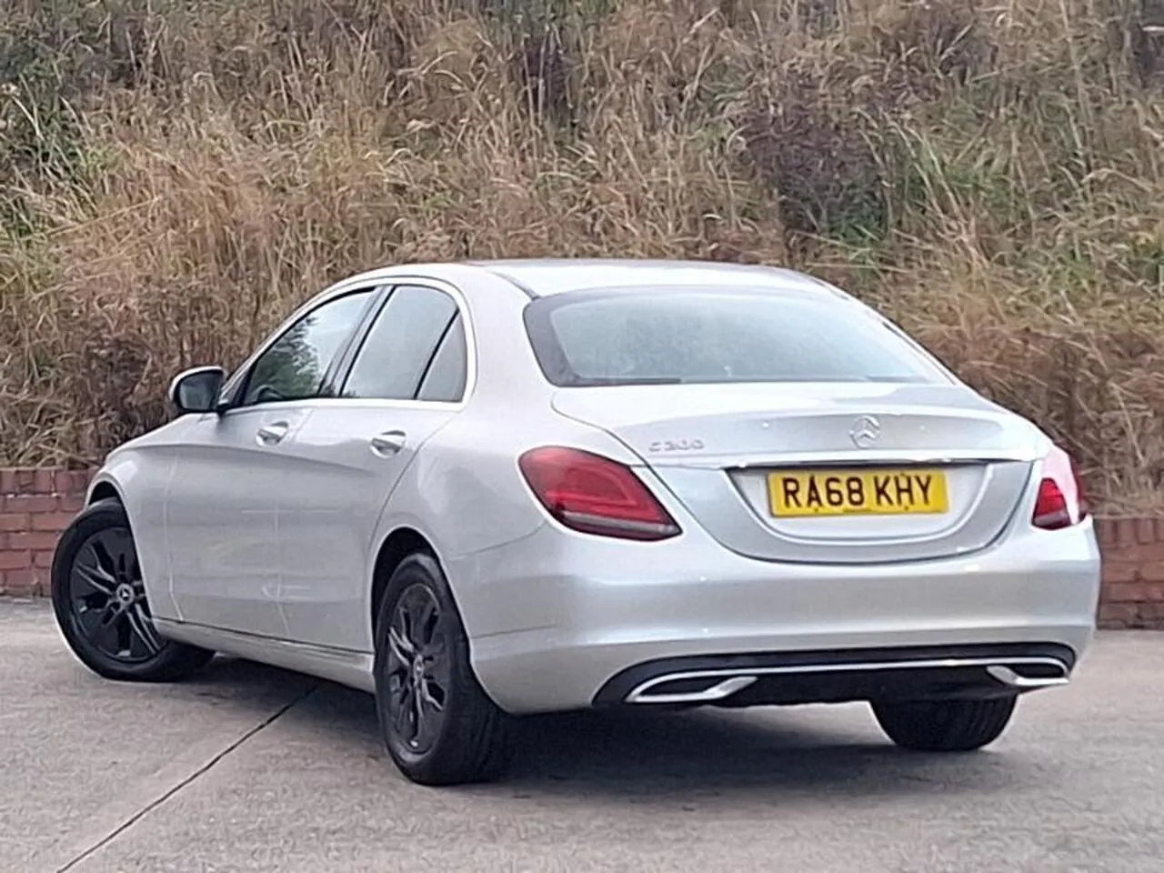 Mercedes-Benz C-Class 2019 photo 2