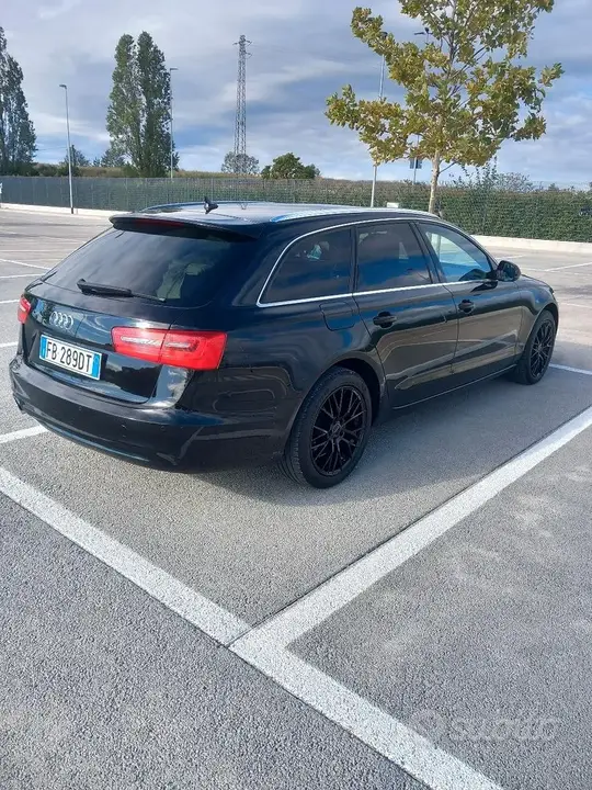 Audi A6 2012 photo 2