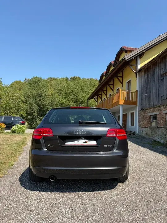 Audi A3 2010 photo 2