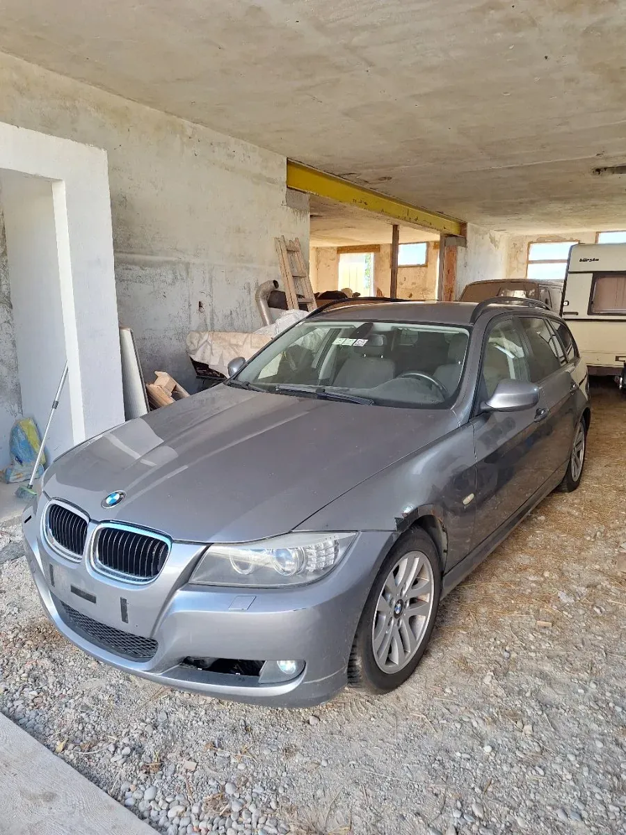 BMW 3 Series 2009 photo 3