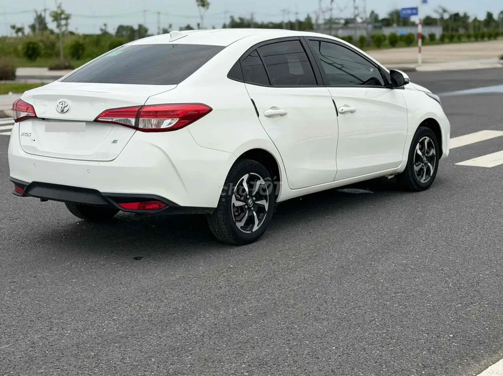 Toyota Vios 2023 photo 5