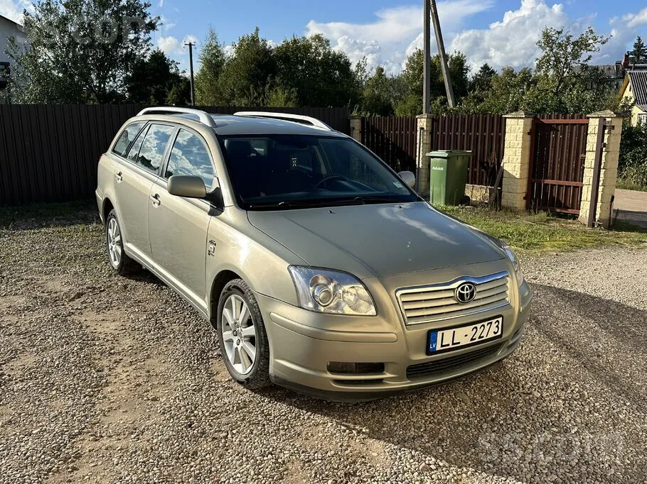 Toyota Avensis 2004 photo 3
