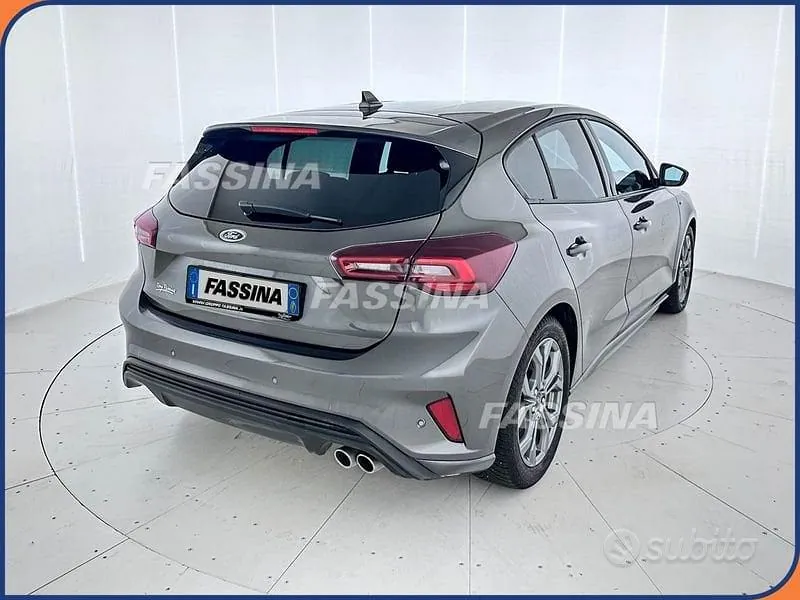 Ford Focus 2025 photo 4