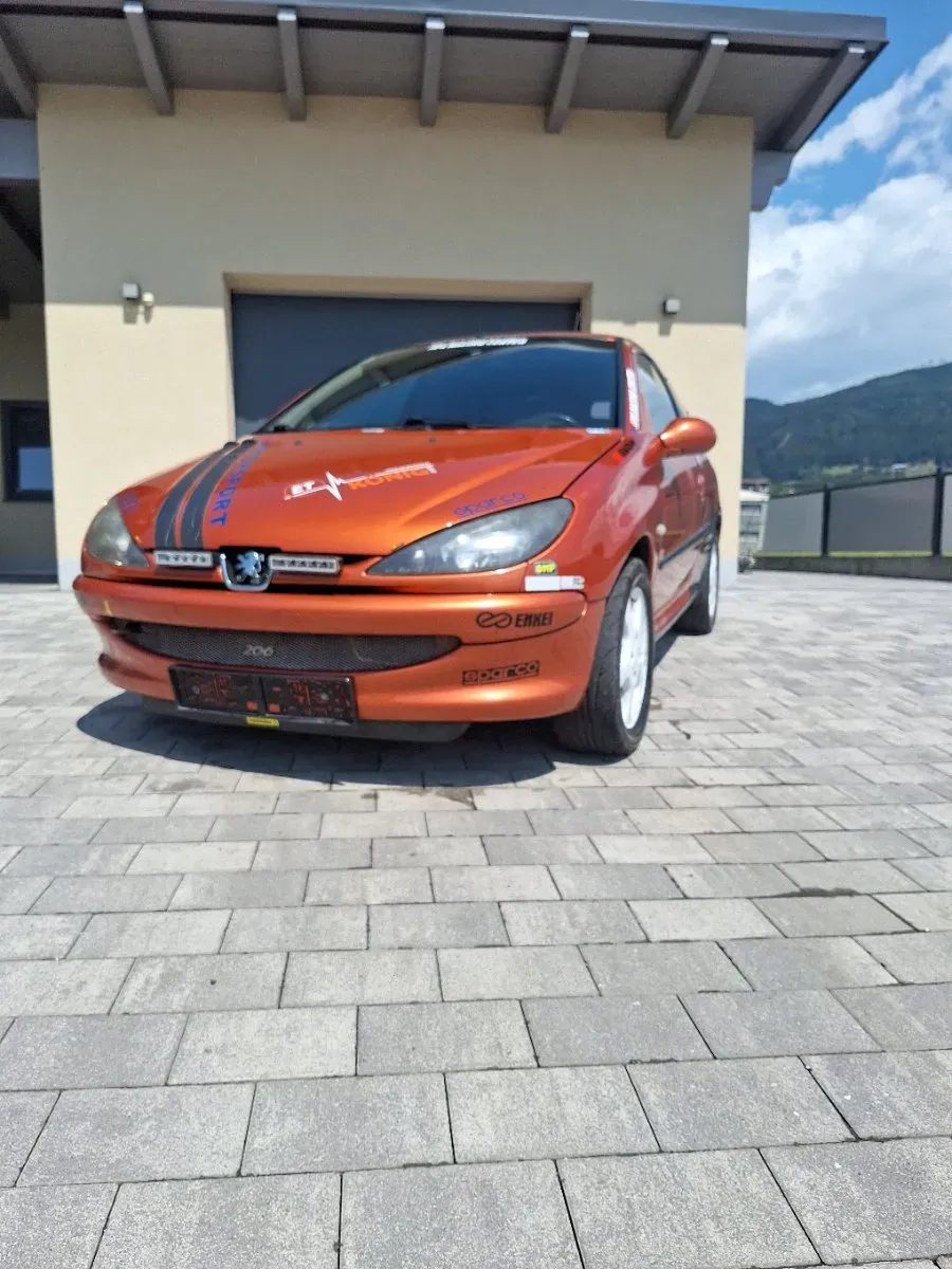 Peugeot 206