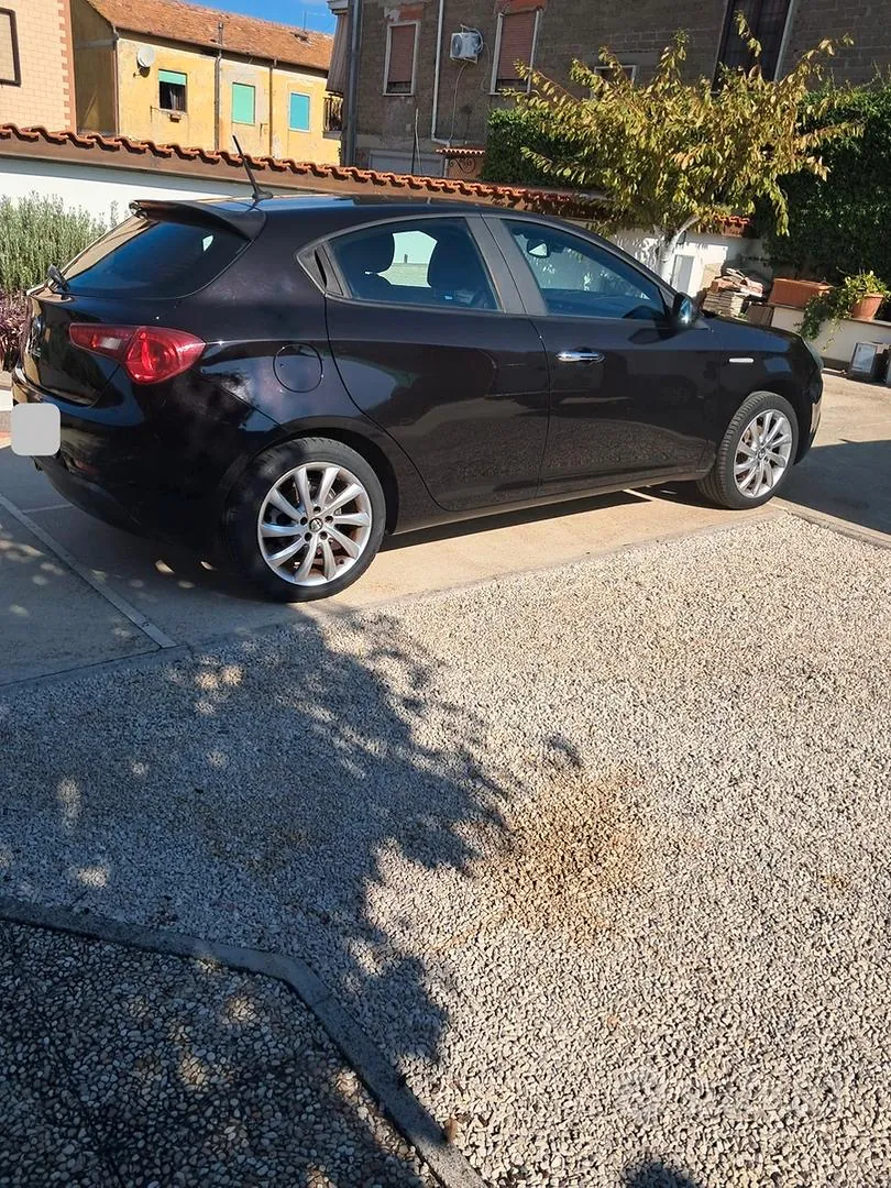 Alfa Romeo Giulietta 2015 photo 3
