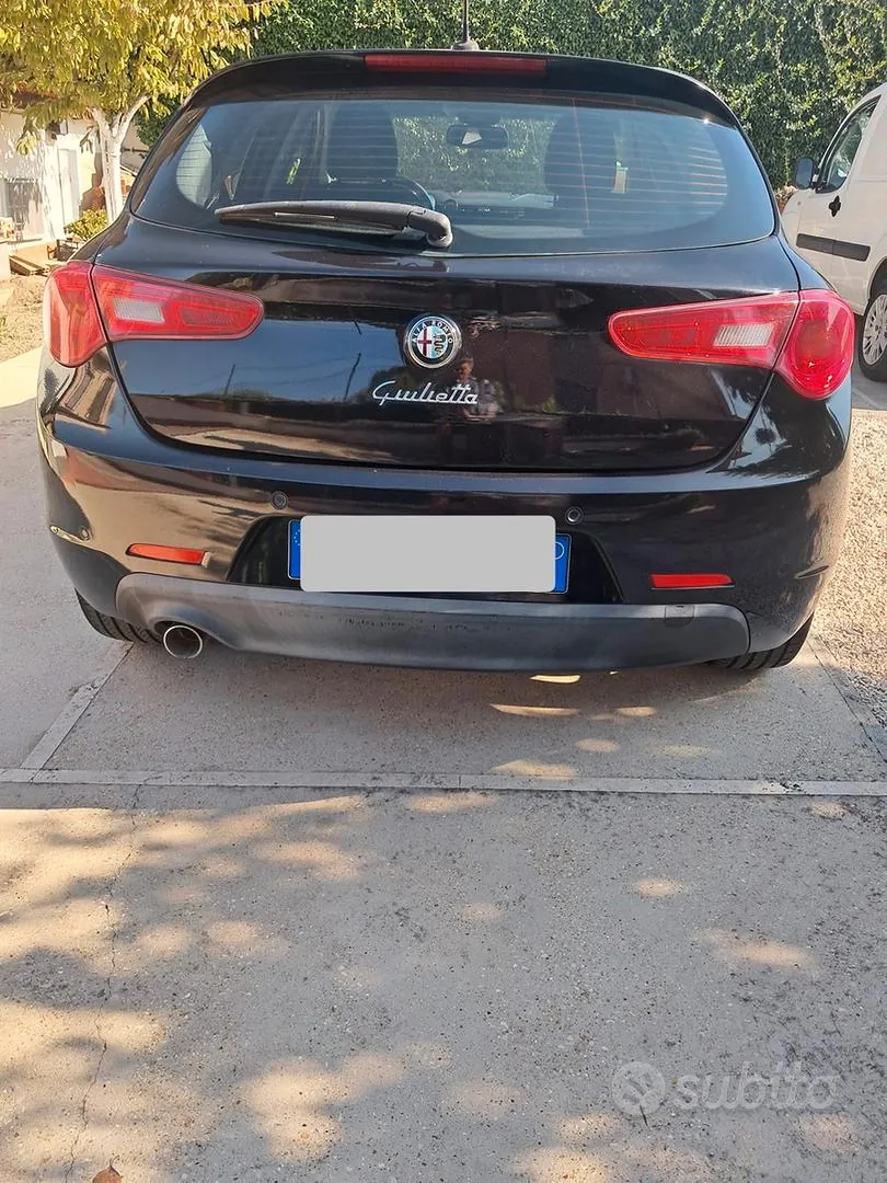 Alfa Romeo Giulietta 2015 photo 4