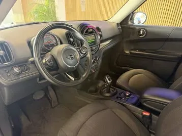 Mini One 2020 photo 2