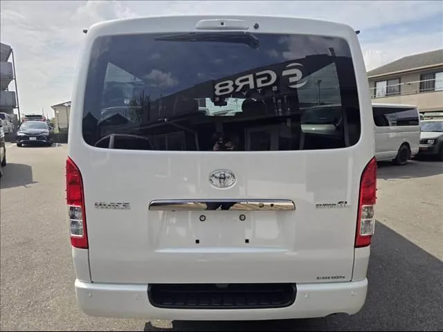Toyota Hiace Gl 2026 photo 3
