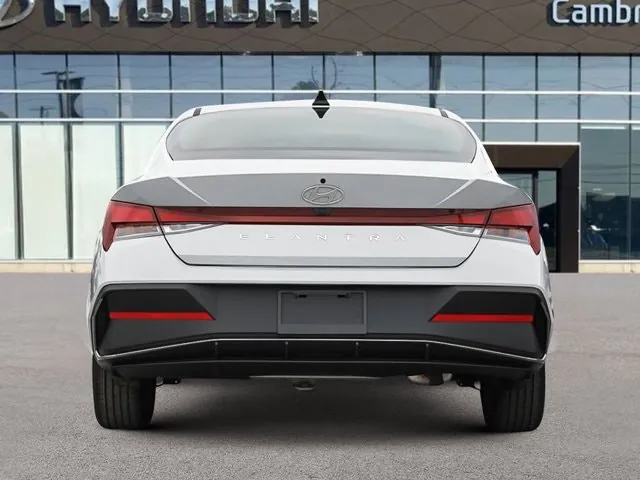 Hyundai Elantra 2026 photo 5
