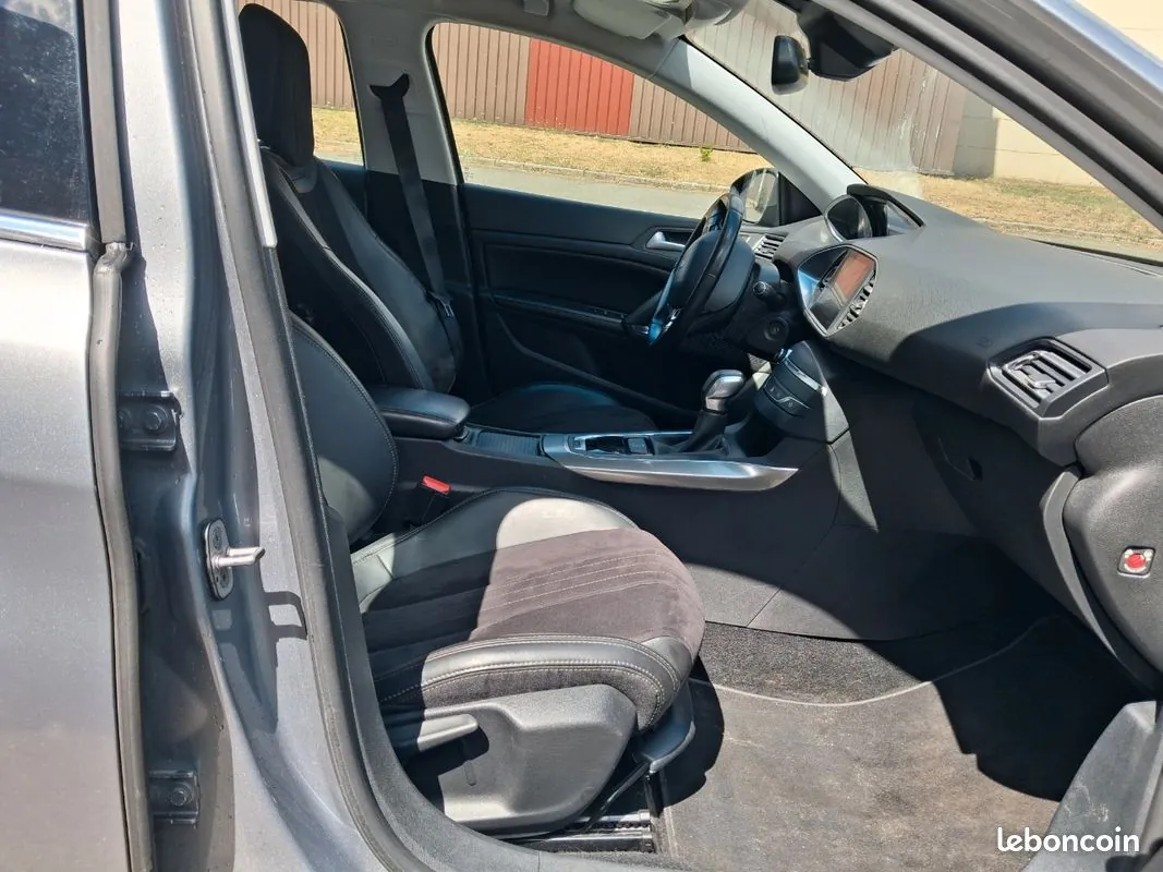 Peugeot 308 2015 photo 5