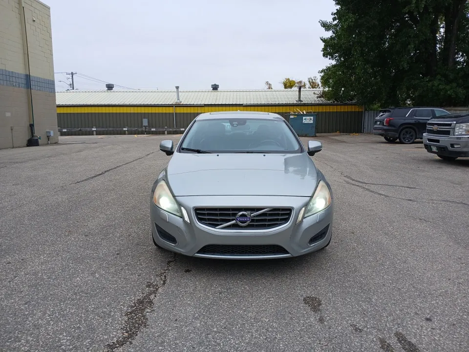 Volvo S60 2012 photo 3
