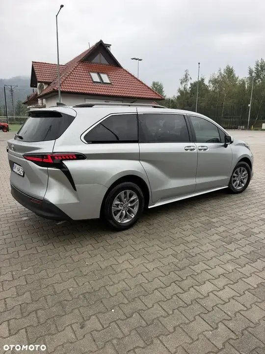 Toyota Sienna 2025 photo 5