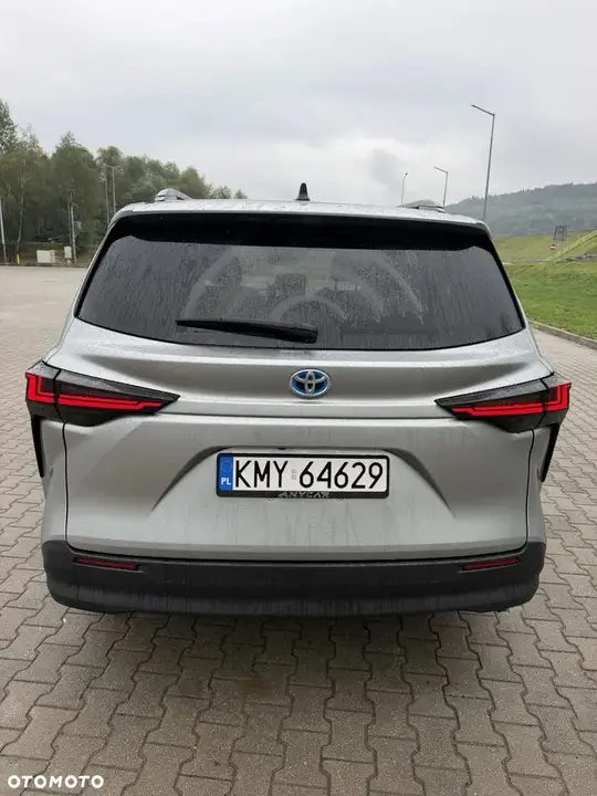 Toyota Sienna 2025 photo 4