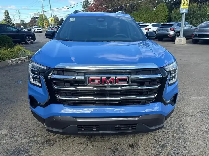 GMC Terrain 2027 photo 3