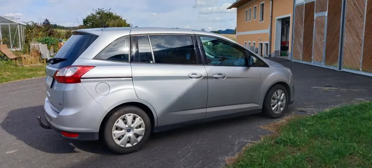 Ford C-Max 2013 photo 2