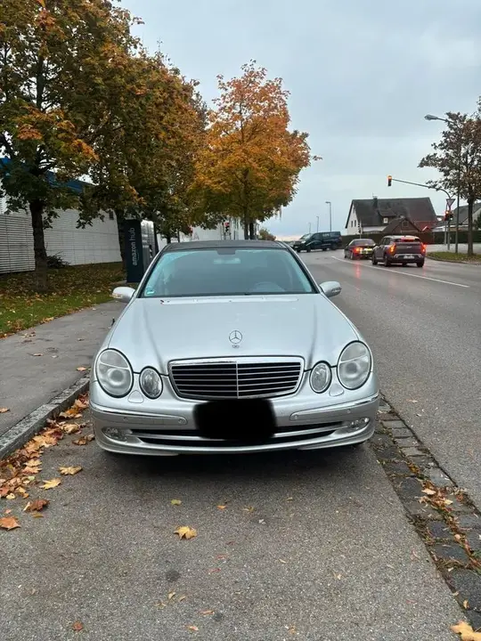 Mercedes-Benz E 270