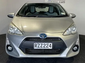 Toyota Aqua 2015 photo 3