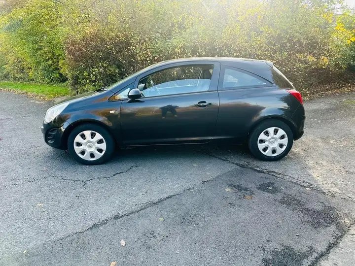 Vauxhall Corsa 2011 photo 4