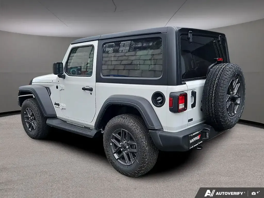 Jeep Wrangler 2026 photo 4