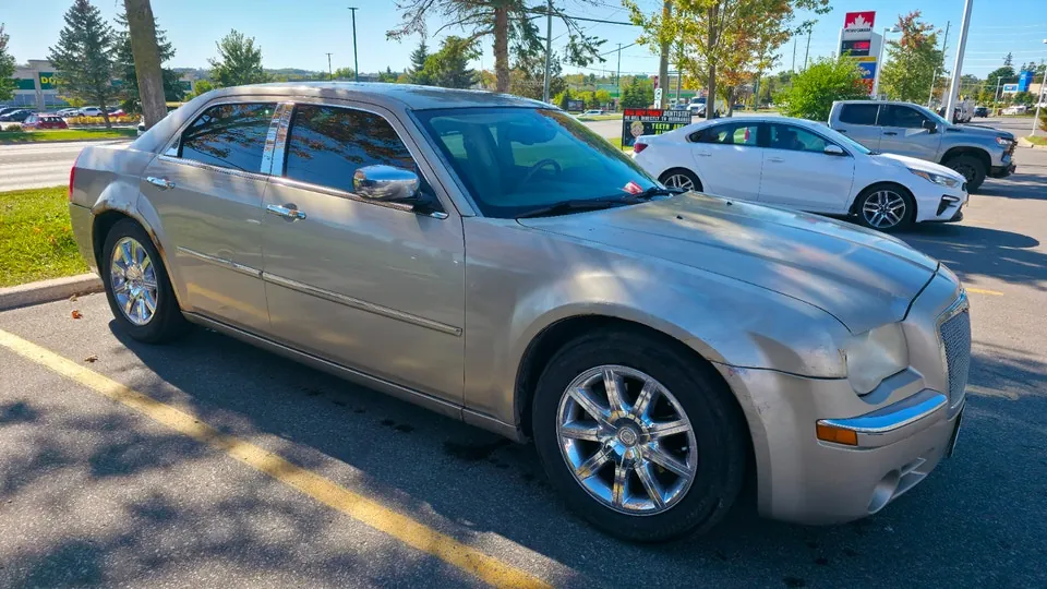 Chrysler 300 Limited 2009 photo 3