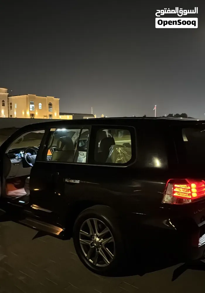 Lexus Lx 2010 photo 2