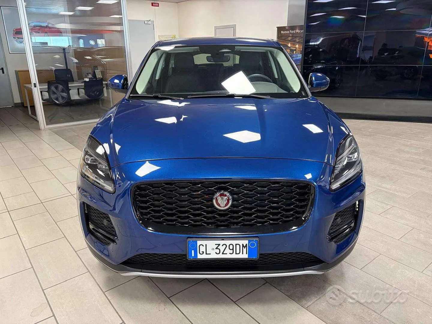 Jaguar E-Pace 2022 photo 2