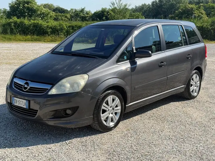 Opel Zafira 2009 photo 2