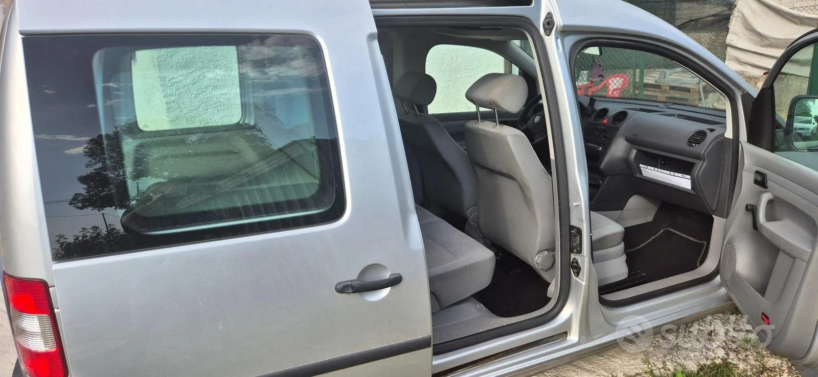 Volkswagen Caddy 2010 photo 4