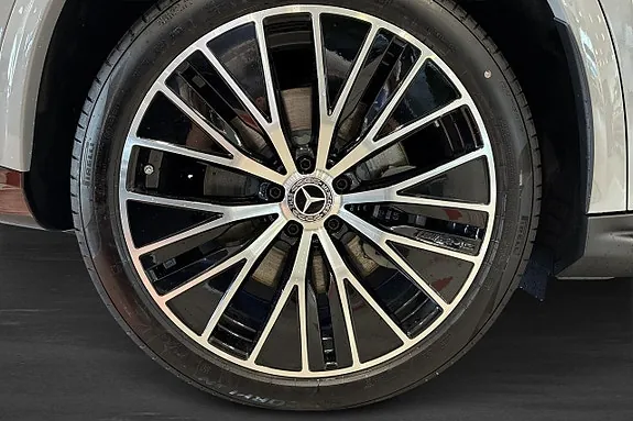 Mercedes-Benz Glc400 2027 photo 3
