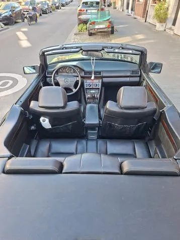 Mercedes-Benz E200