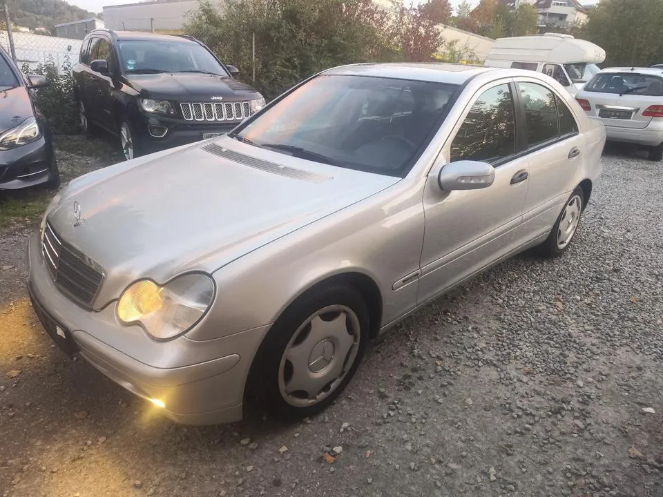 Mercedes-Benz C 180