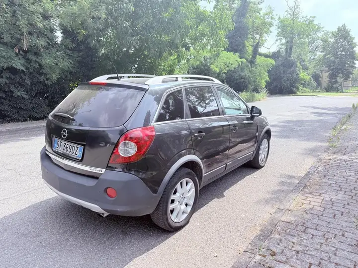 Opel Antara 2009 photo 2