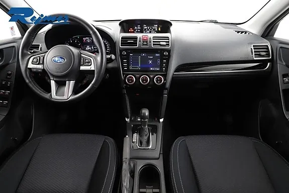Subaru Forester 2017 photo 2