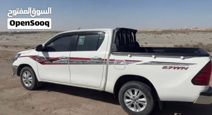 Toyota Hilux 2023 photo 2