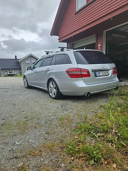 Mercedes-Benz E350 D 2010 photo 3