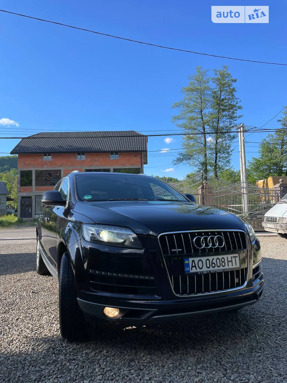 Audi Q7 2011 photo 2