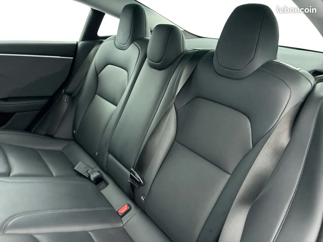 Tesla Model 3 2024 photo 5