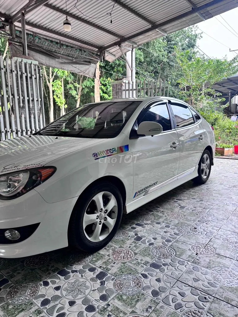 Hyundai Avante 2012 photo 3