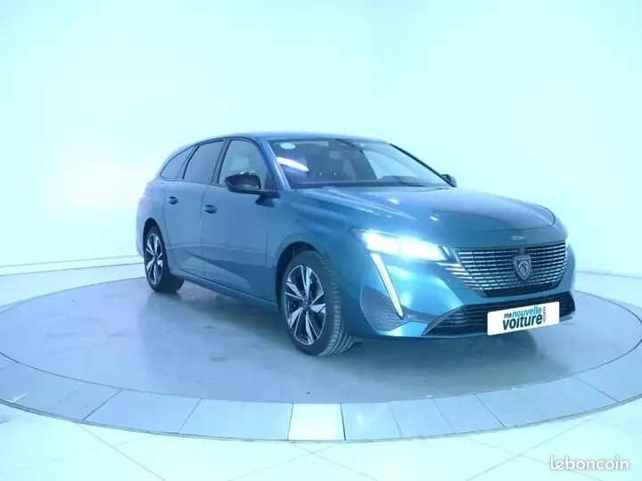 Peugeot 308 2023 photo 3