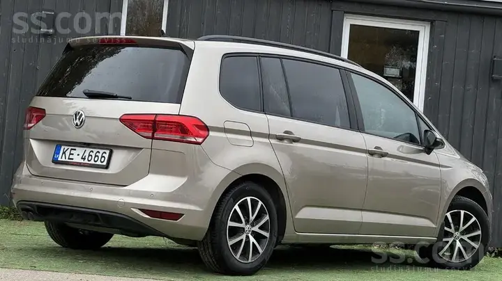 Volkswagen Touran 2015 photo 4