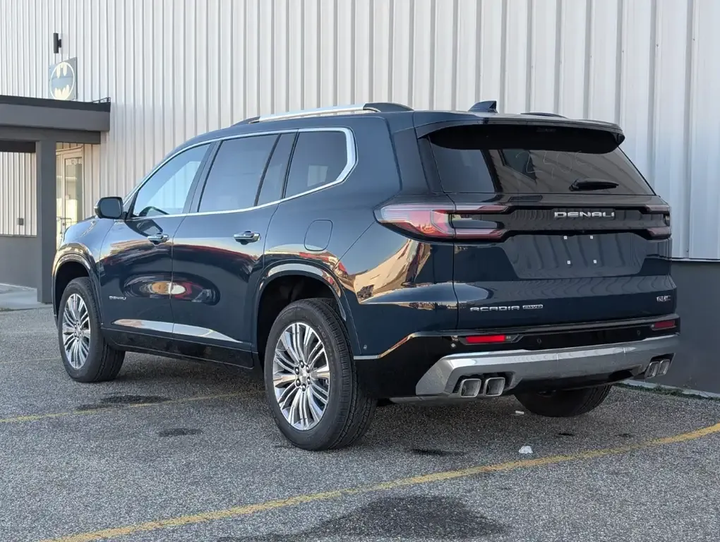 GMC Acadia 2027 photo 5