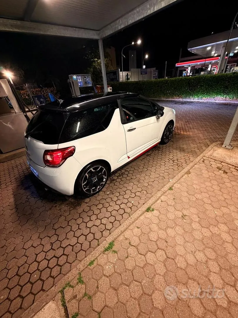 DS Automobiles Ds 3 2011 photo 4