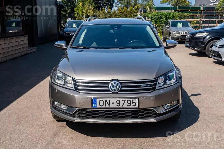 Volkswagen Passat Alltrack 2013 photo 2