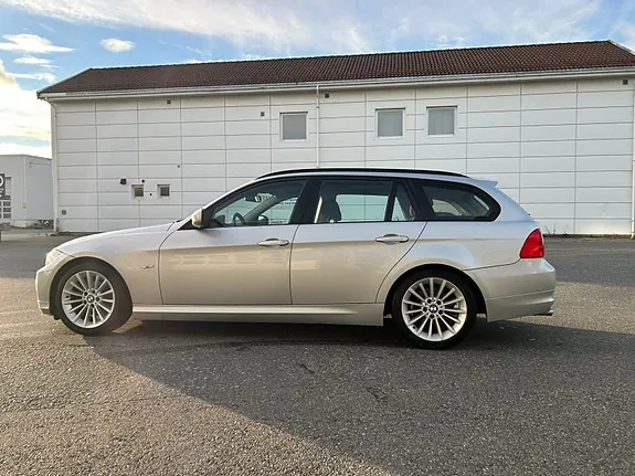 BMW 320D 2011 photo 3