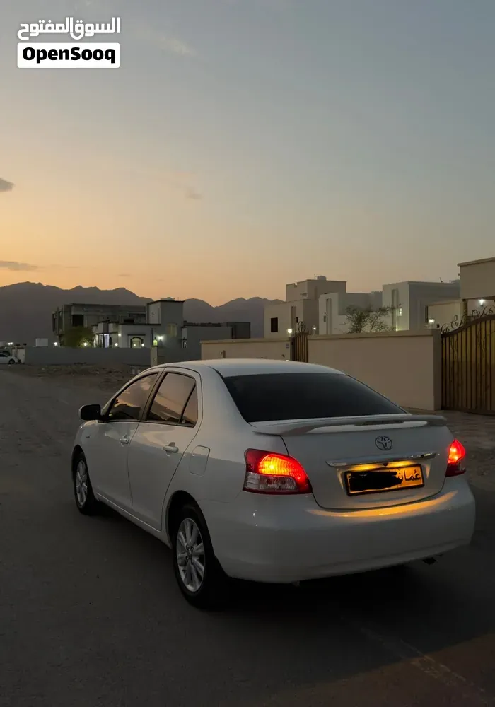 Toyota Yaris 2010 photo 5