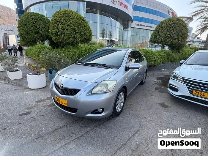 Toyota Yaris 2010 photo 2