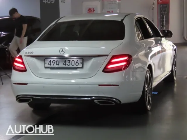 Mercedes-Benz E-Class 2019 photo 3