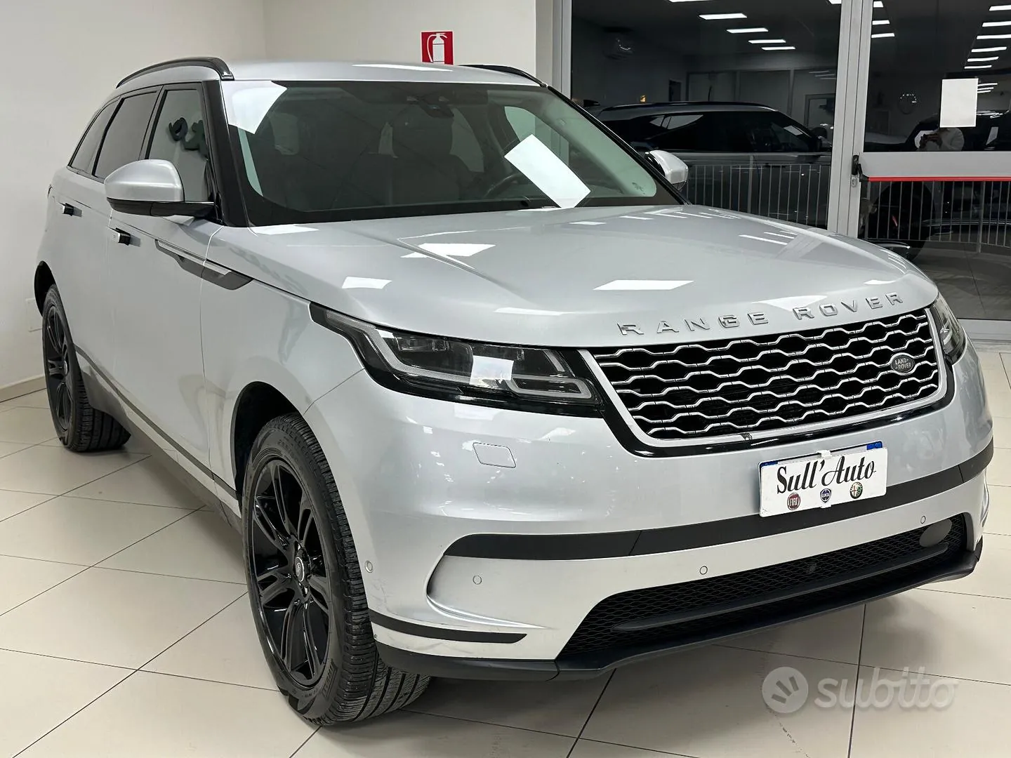 Land Rover Range Rover Velar 2018 photo 3